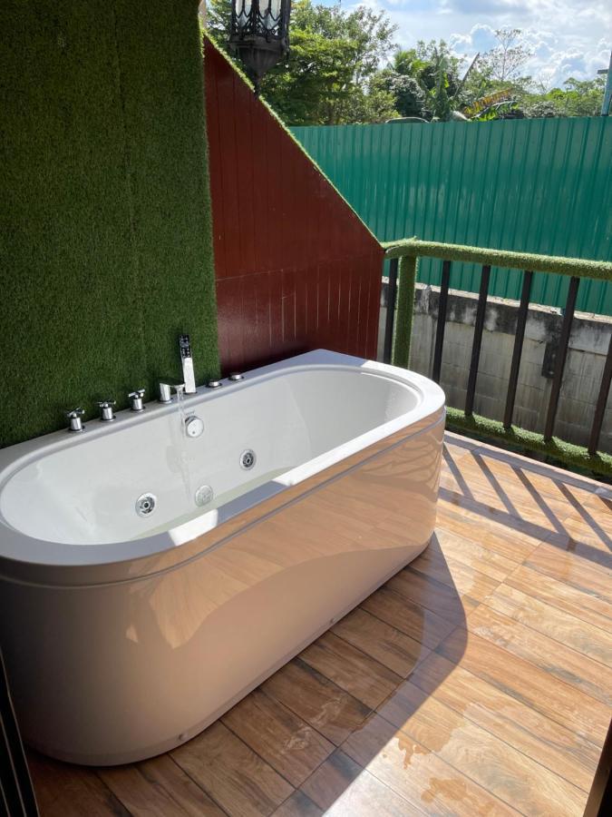 Noree Jacuzzi House Ban Phan Sadet Nai Exterior photo